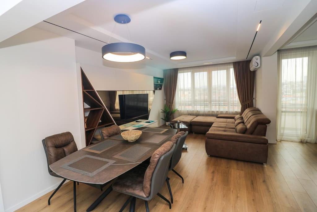 Gran Capital Top Central Apartment Sofia Bagian luar foto
